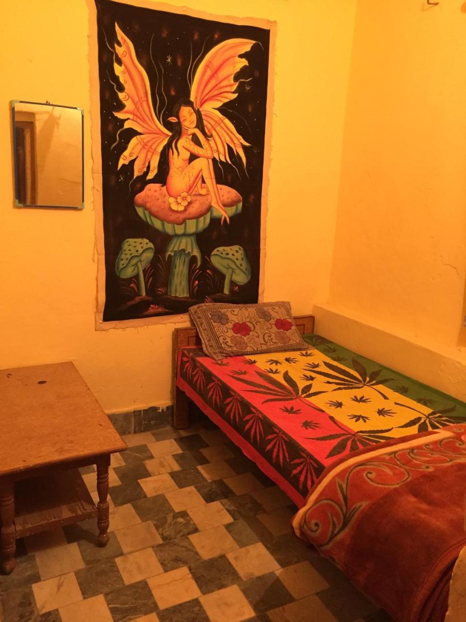 Doctor Alone Hostel Puskár Kültér fotó